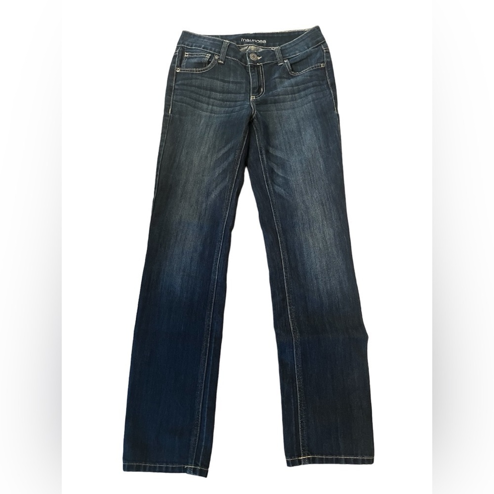 maurices women’s jeans blue 2 dark wash with design on back pockets